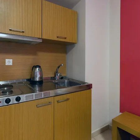 Lia Aparthotel *