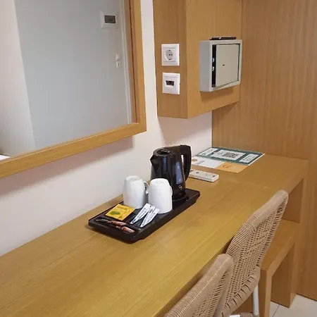Lia Aparthotel